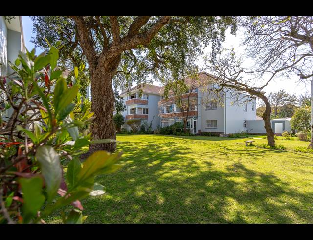 2 BEDROOM APARTMENT FOR SALE IN KENILWORTH